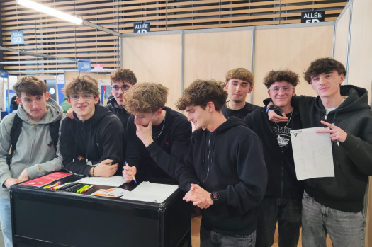 Visite salon auversup pour les lycéens du Pôle