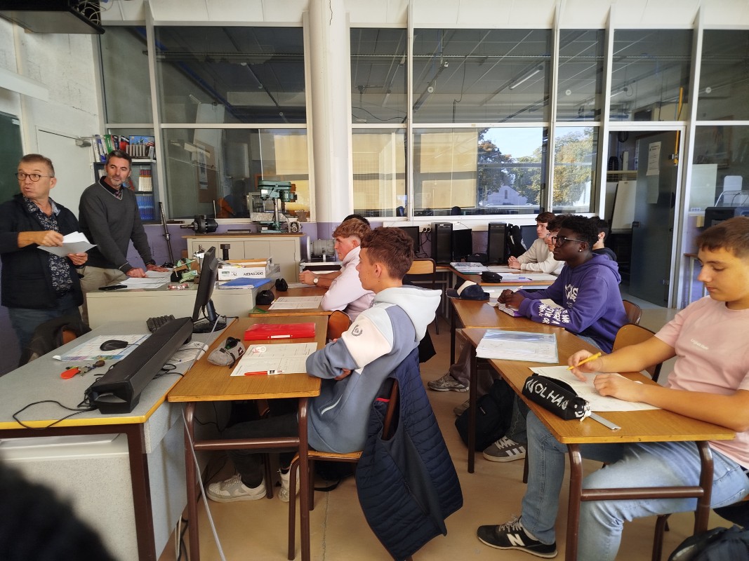 Remise des diplômes intermédiaires